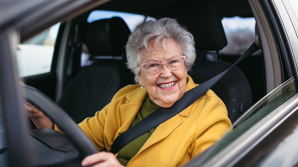 Conduire après 80 ans : ce que le code de la route prévoit vraiment en 2025 selon un moniteur auto-école
