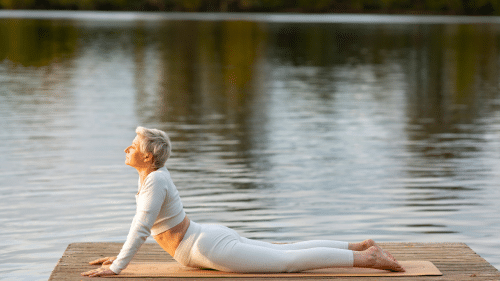 Après 60 ans, cette habitude matinale a renforcé ma souplesse et réduit mes raideurs musculaires